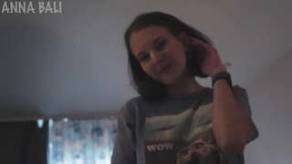 Ինձ դուր է գալիս նկարել մանկական կամ կանացի կիսավարտիք, երբ իմ խորթ եղբայրը նայում