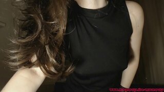 Mleka koje se kroz moju haljinu