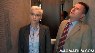 Трахнули бу эштә жопу