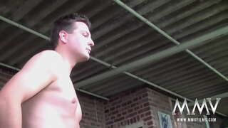 Redhead свингерша հետ косичками Նիկոլ Հետ հյուսվածք իր մեծ ծիծիկներ, sucks երկու անդամ և ստանում է (ֆոտո անձը երեքով